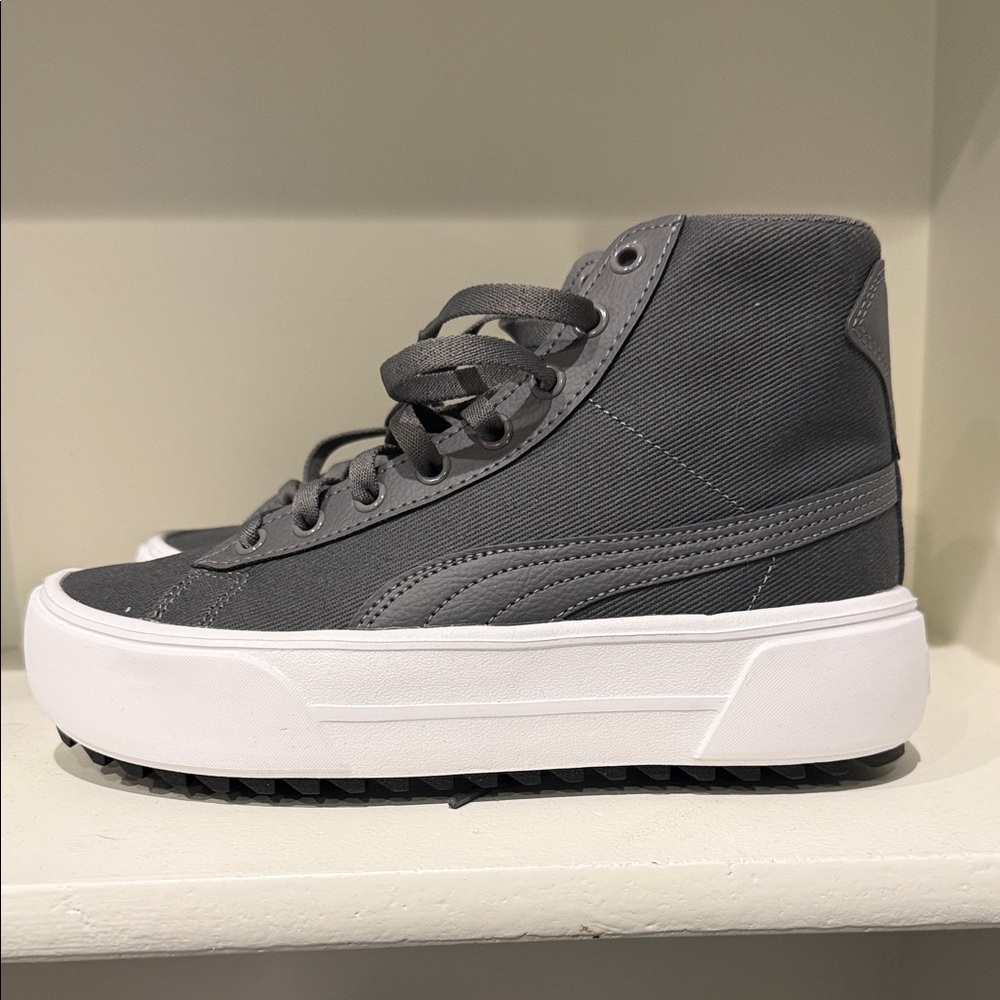 Puma Never worn Gray and White Platforms - Picture 2 of 5